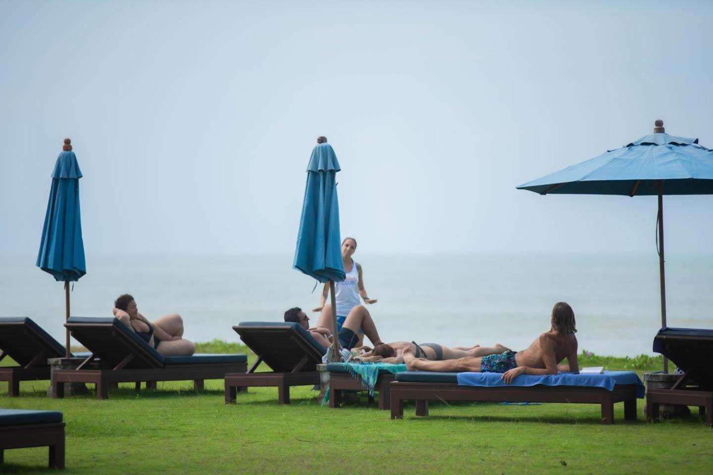 Le Menara Khao Lak Exterior foto